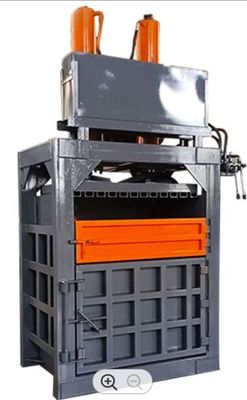 Vertikale Maschine manuelles Riemenleder600kg HPM 29.5KW Pappballenpress