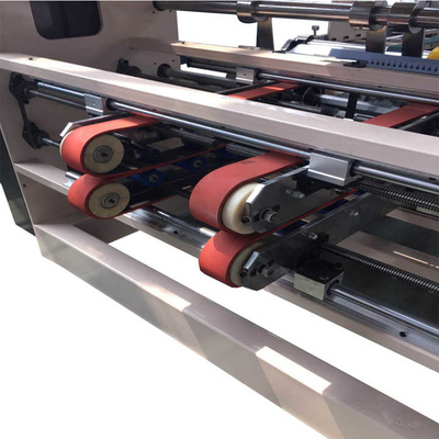 Automatische Nähmaschine für das Kleben von Wellkarton